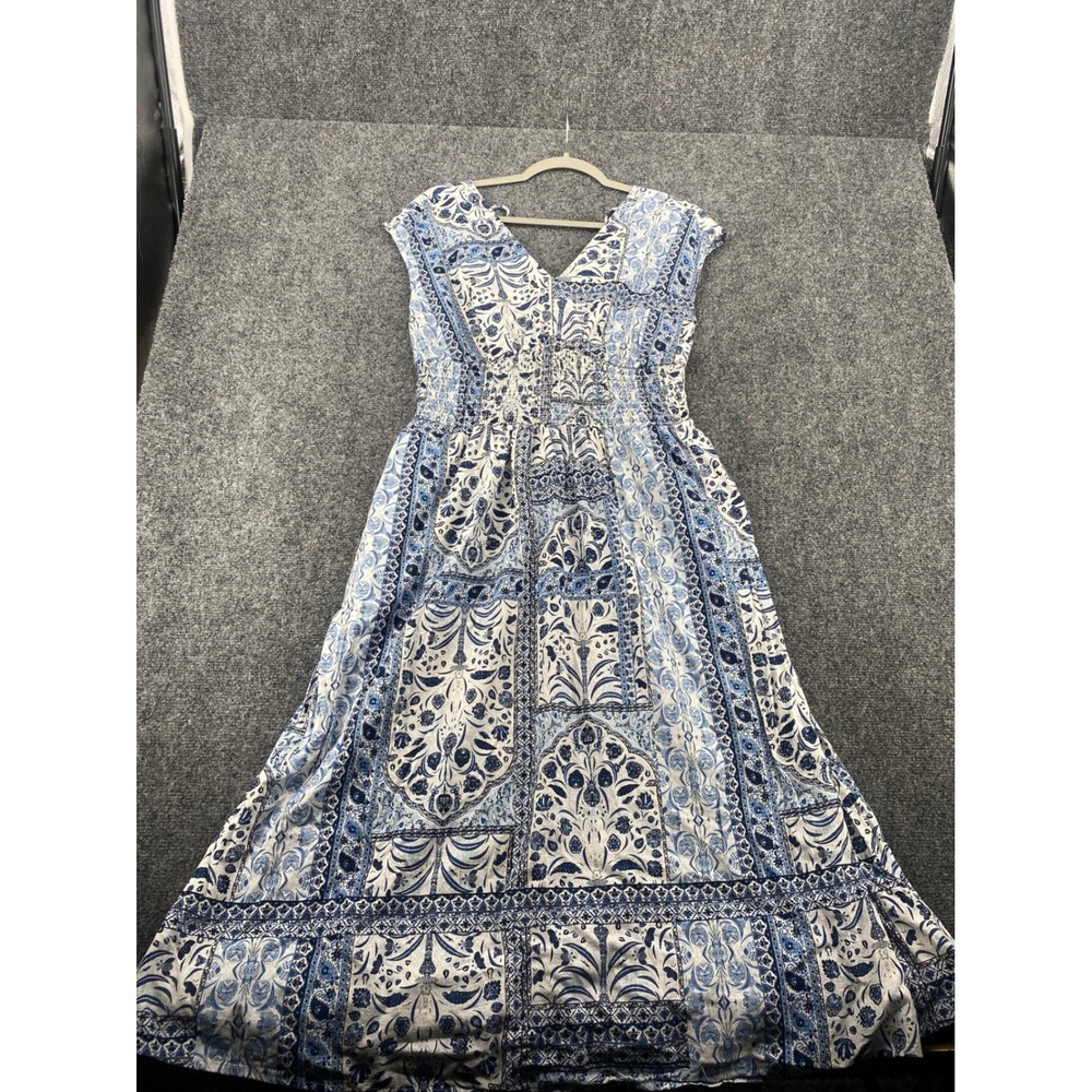 Old Navy Floral Paisley Smocked Maxi Dress Women Medium Blue White V-Neck Boho